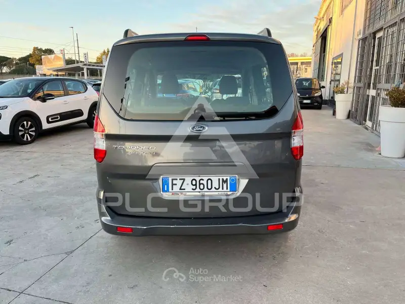 2019 Ford Tourneo