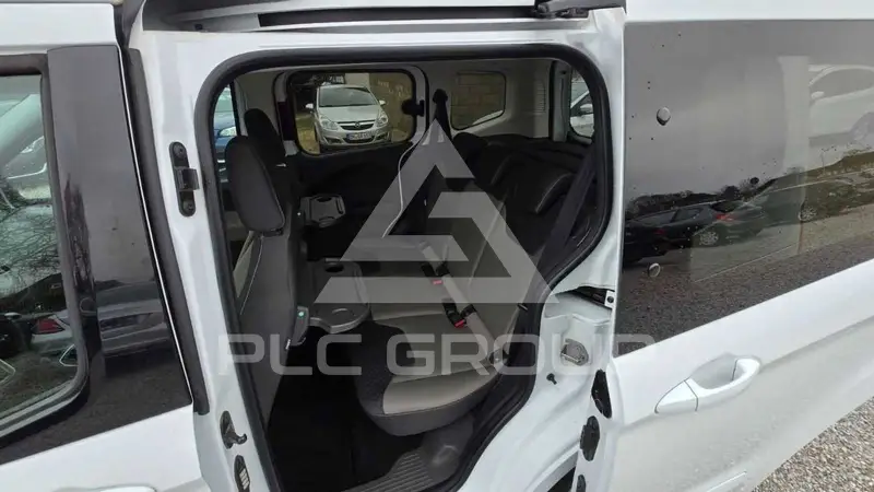 2019 Ford Tourneo