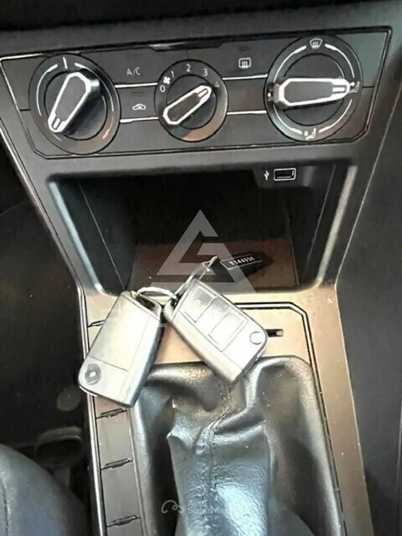 2019 Volkswagen Polo
