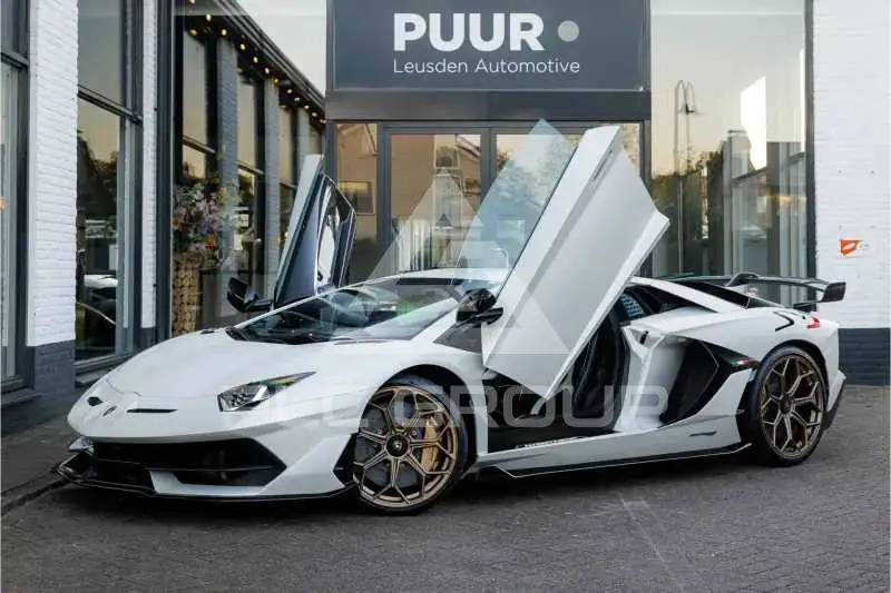 2019 Lamborghini Aventador