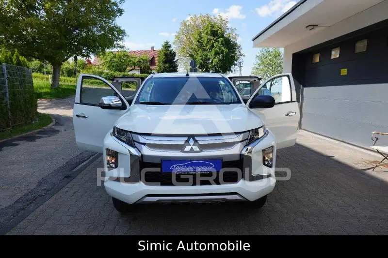 2020 Mitsubishi L200