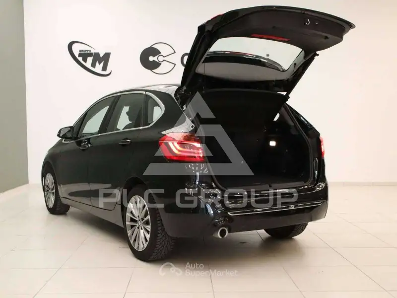 2020 BMW 218