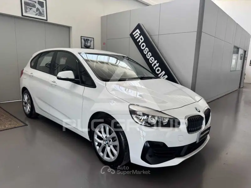 2020 BMW 218
