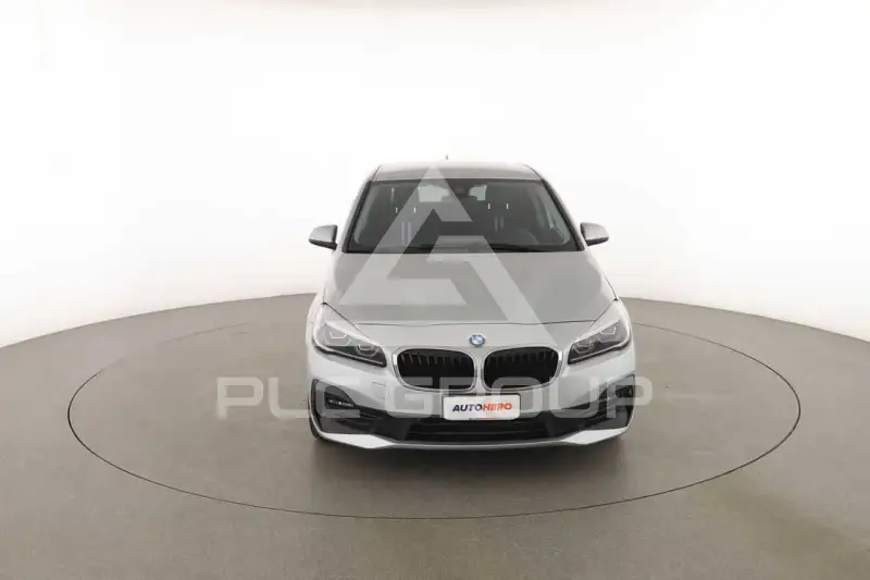 2020 BMW 218