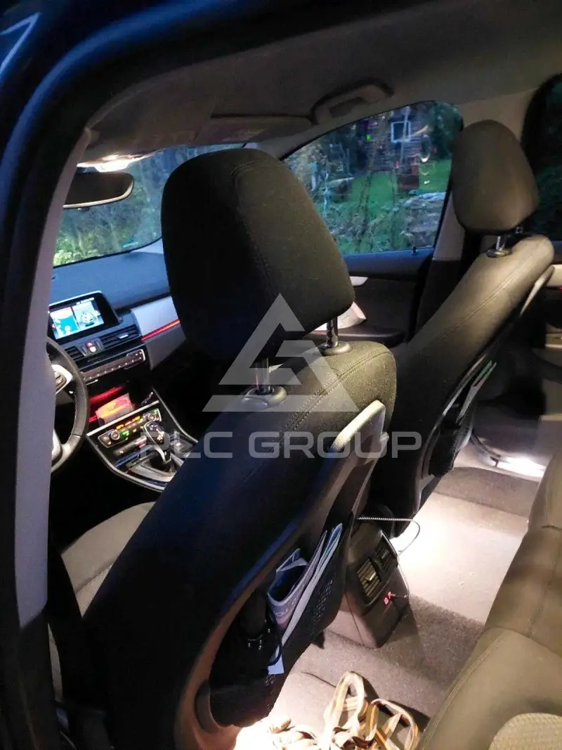 2020 BMW 218