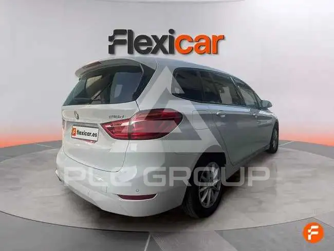 2020 BMW 218