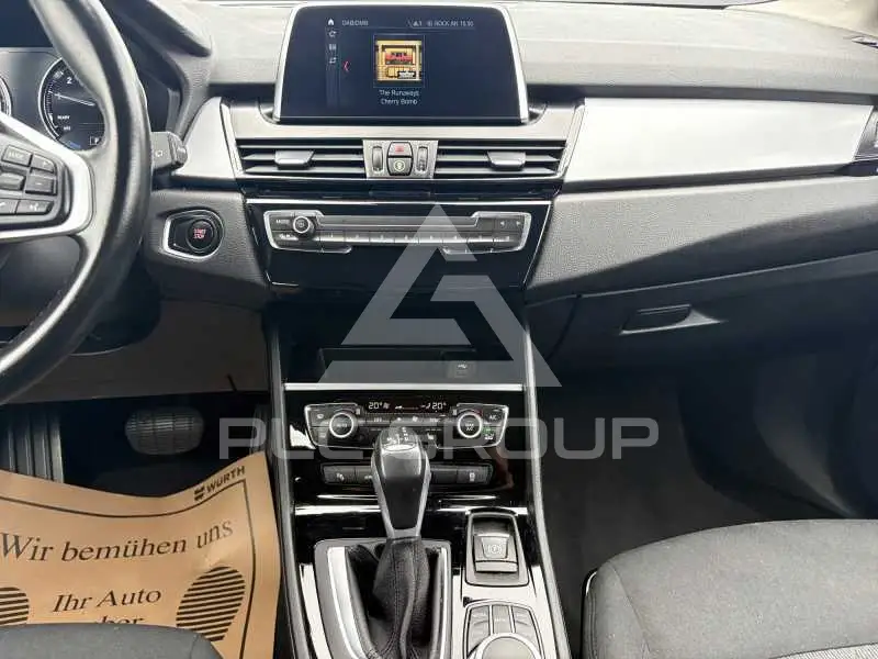 2020 BMW 218