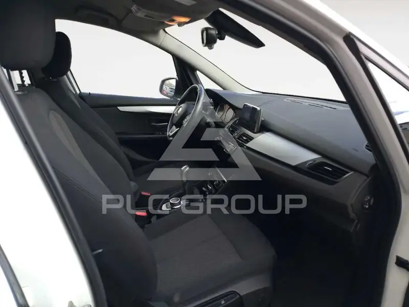 2020 BMW 218