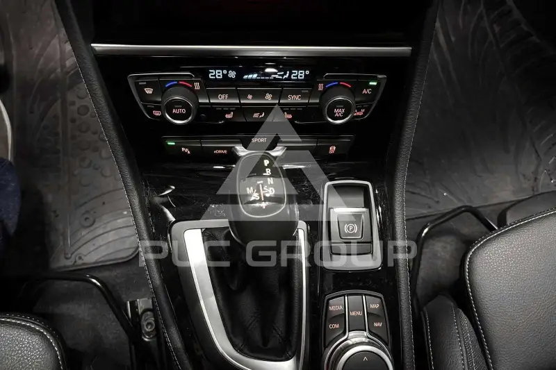 2020 BMW 218