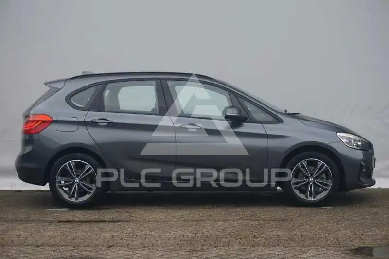 2020 BMW 218
