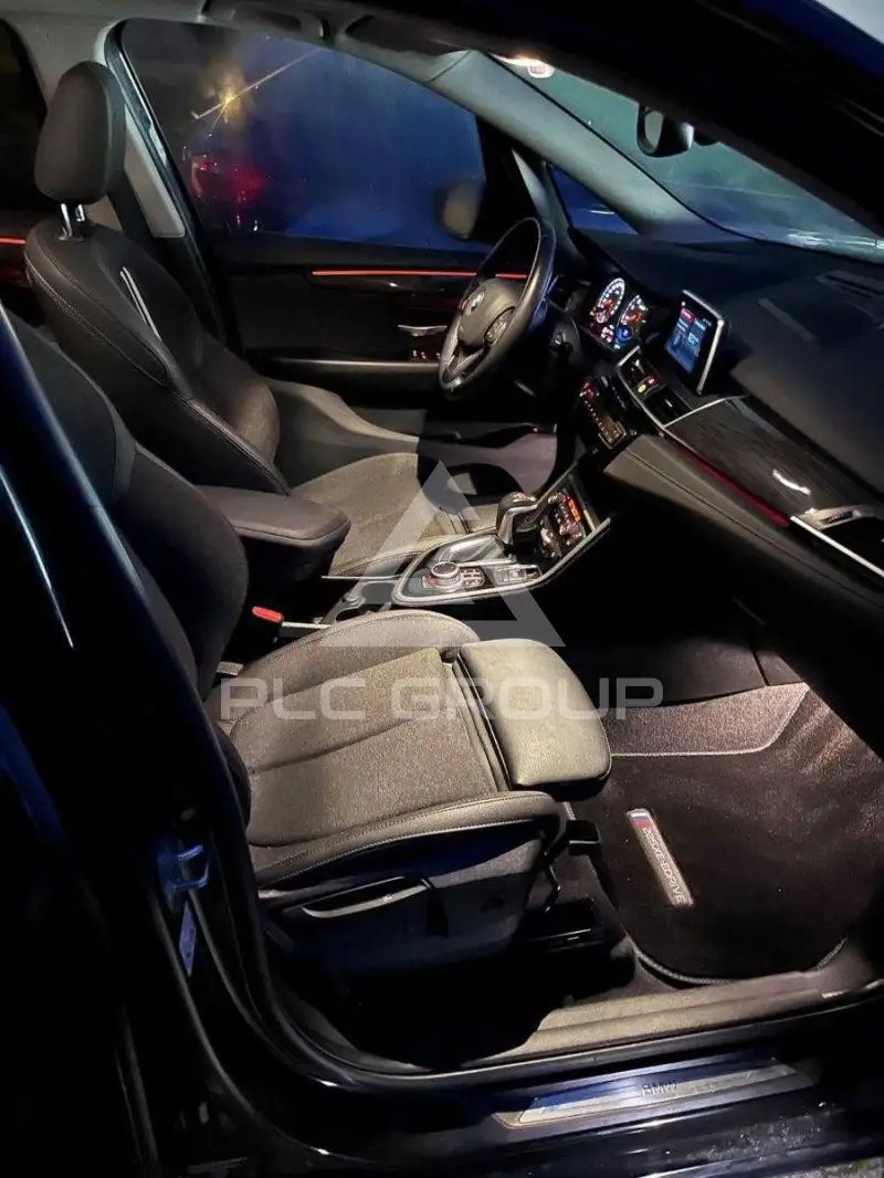 2020 BMW 218