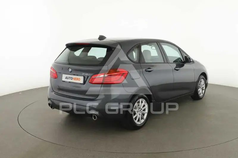 2020 BMW 218