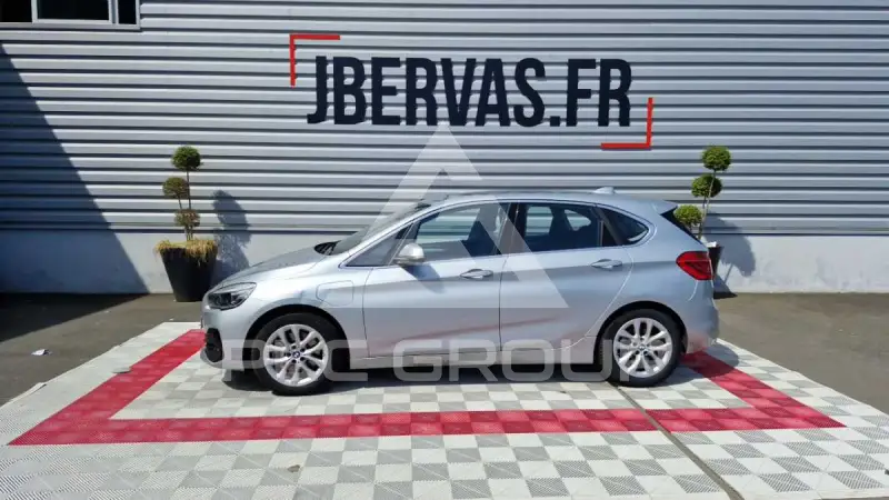 2020 BMW 218