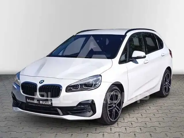 2020 BMW 218