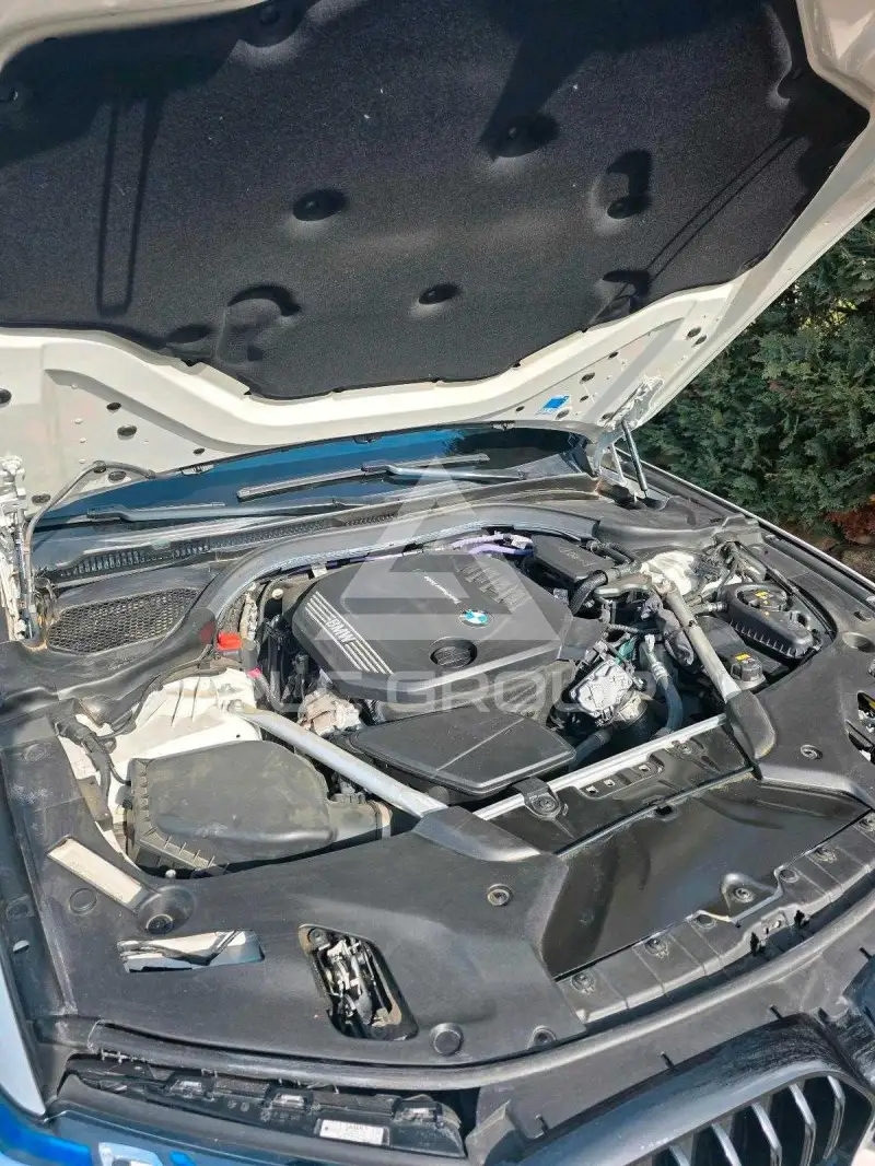 2020 BMW 523