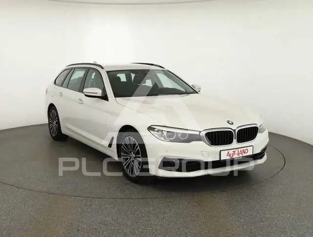 2020 BMW 523
