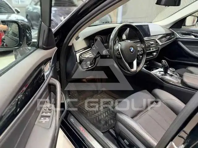 2020 BMW 523