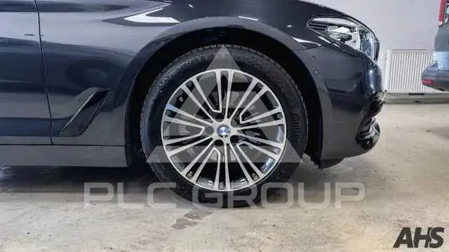2020 BMW 523