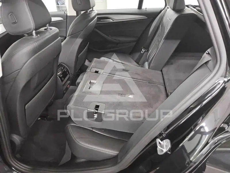 2020 BMW 523
