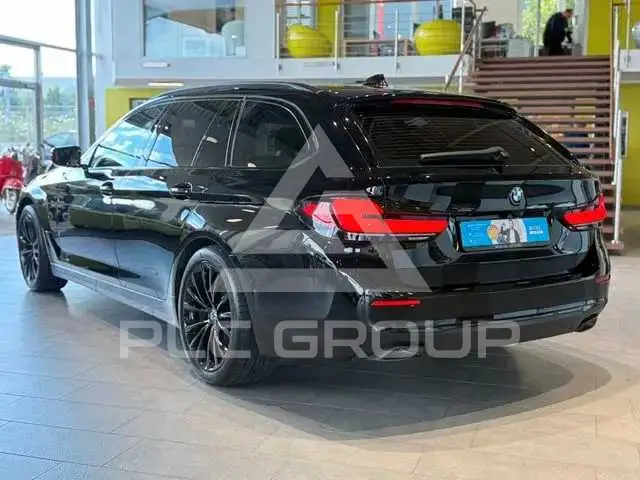 2020 BMW 523