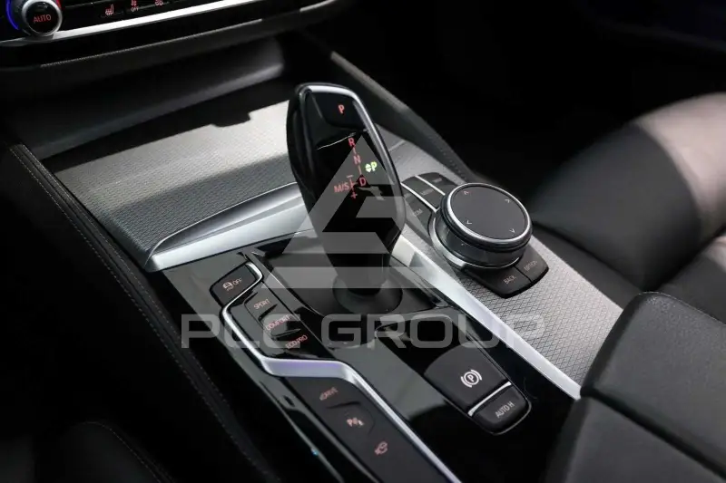 2020 BMW 523