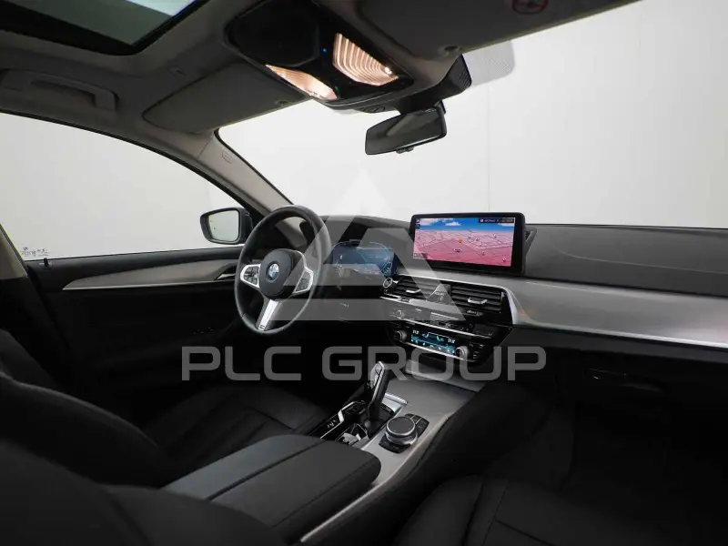 2020 BMW 523