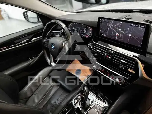 2020 BMW 523
