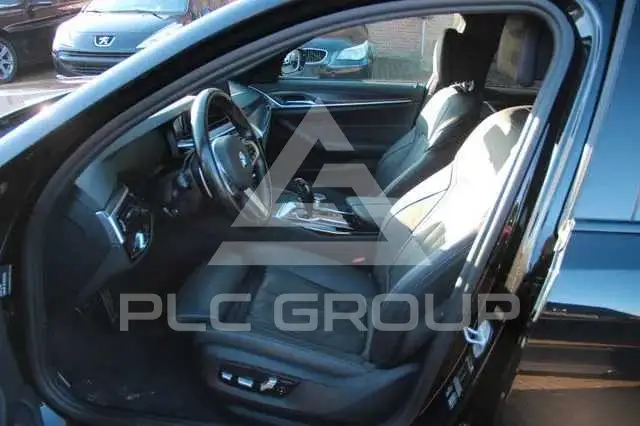 2020 BMW 523