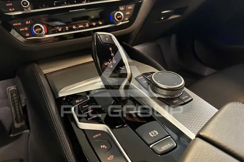 2020 BMW 523