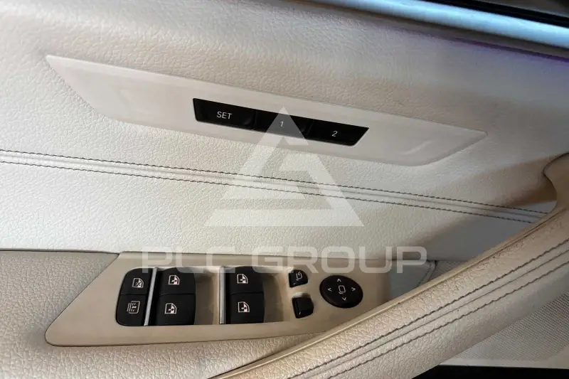 2020 BMW 523