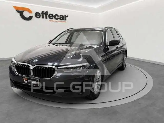 2020 BMW 523
