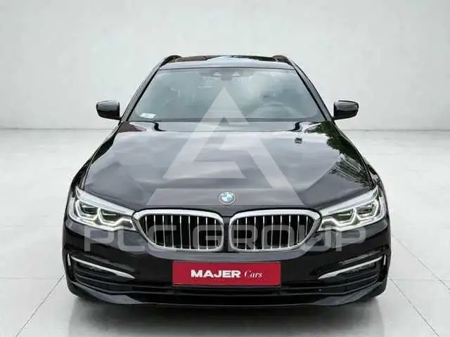 2020 BMW 523
