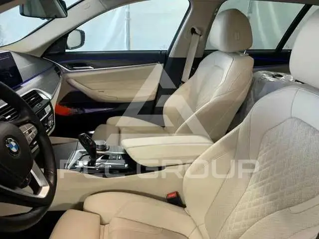 2020 BMW 523