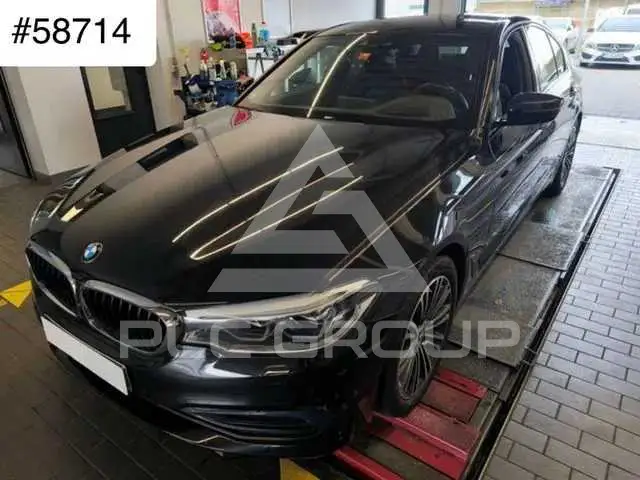 2020 BMW 523