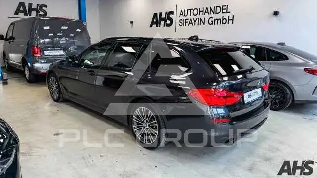 2020 BMW 523