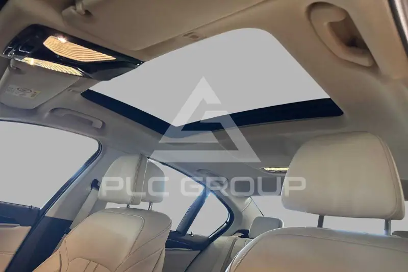 2020 BMW 523