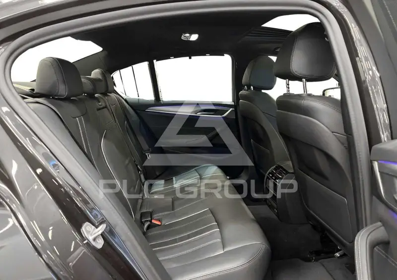 2020 BMW 523