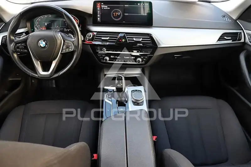 2020 BMW 523