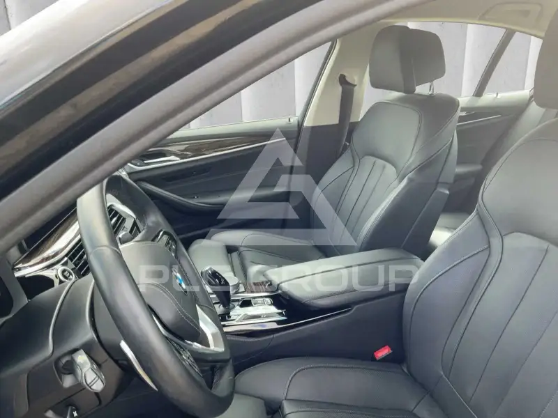 2020 BMW 523