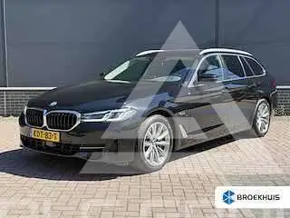 2020 BMW 523
