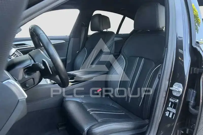 2020 BMW 523