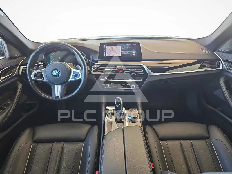 2020 BMW 523
