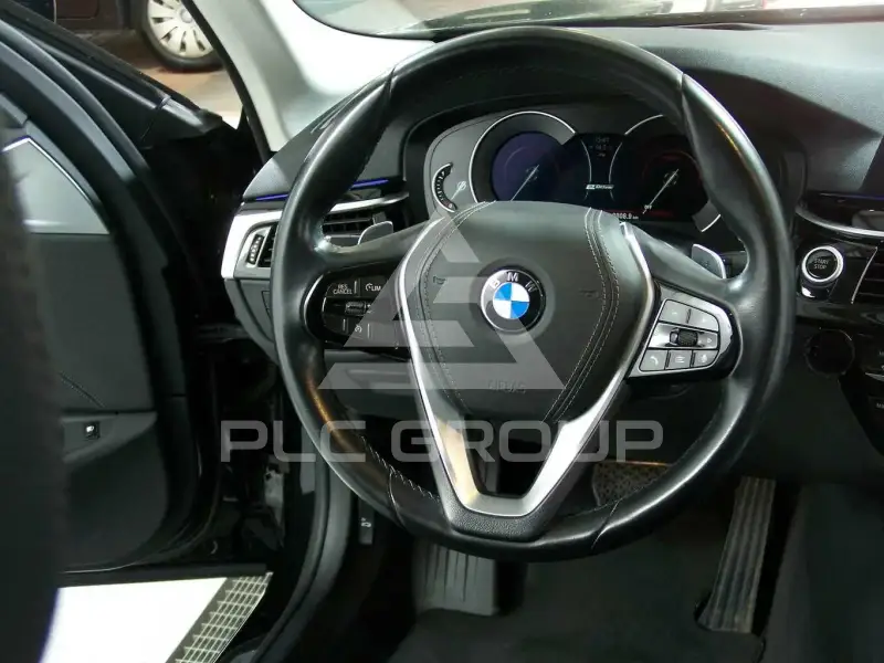 2020 BMW 523