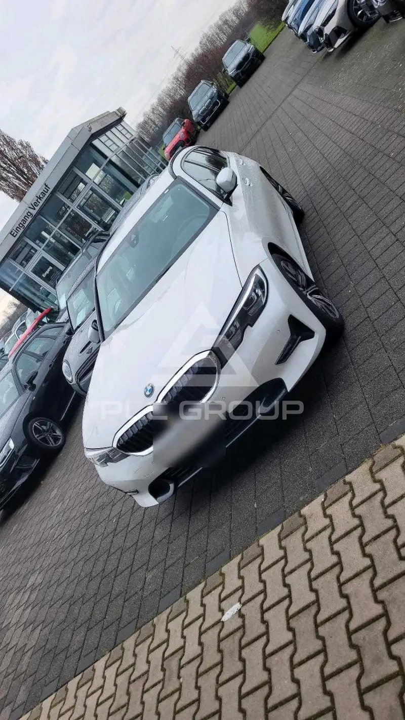 2020 BMW 330