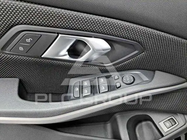 2020 BMW 330