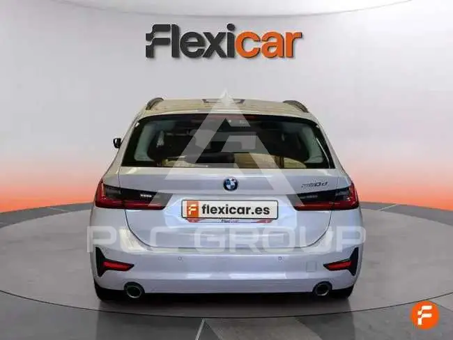 2020 BMW 330