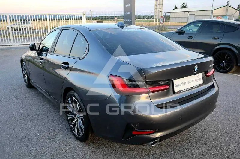 2020 BMW 330