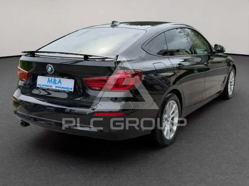 2020 BMW 330