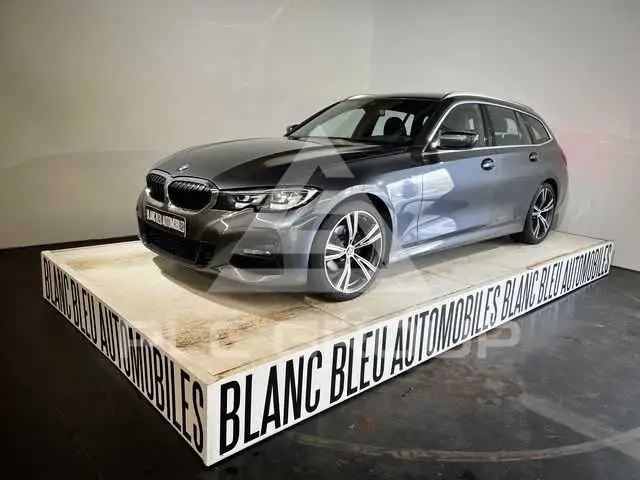 2020 BMW 330