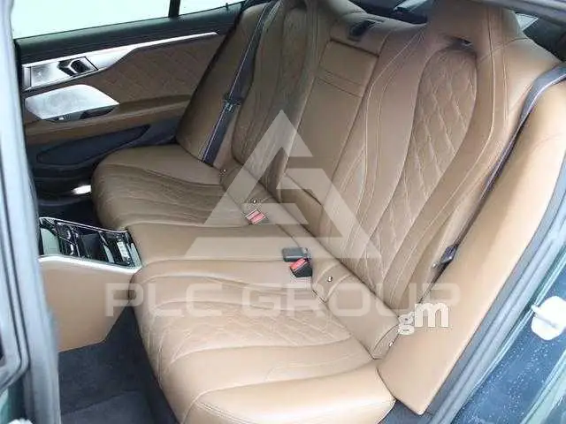 2020 BMW M8